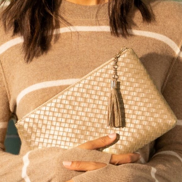 VIRGINIA WOLF Mimi Gold Woven Clutch NWT - Picture 1 of 6